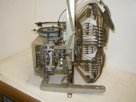 AMI RI - 1G Jukebox Mechanism (1050) (Item #10) (Image 4)